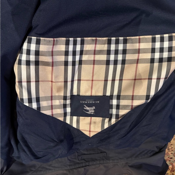 Navy Men’s Burberry Jacket. - Picture 6 of 10